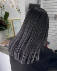 Glen Hew on Instagram: "Gunmetal Grey Balayage ⚙️ 50/50 Bleach + Shadow Roots & Base   Prelightening with @milbon.japan high bleach + 3%   Color with @addicthy_color Pale Silver + Pale Khaki   Assist @jun__kami @ahtong_kami @rien_kami @flo_kamisalon @winnie.cmarkito @kamisalonsandakan @kamihairgroup" Dark Grey Hair Balayage, Highlights Ash Gray, Ash Grey Hair Balayage, Gunmetal Grey Hair, Gray Balayage On Dark Hair, Gunmetal Hair, Dark Ash Hair Color, Dark Grey Hair Color, Women Grey Hair