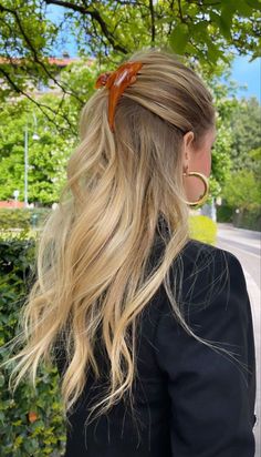 Balayage Blonde, A Ponytail, Honey Blonde Hair, Blonde Hair Inspiration, Blonde Hair Looks, Hair Stylies, Hair Inspo Color, Blonde Balayage