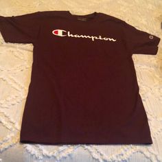 Brand New Mens Small Champion T-Shirts In Maroon Color Burgundy Cotton T-shirt With Crew Neck, Casual Burgundy Cotton T-shirt, Maroon Color, Tee Shirts, Mens Shirts, Man Shop, T Shirts, Brand New, Red