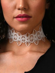 Necklaces add a lot of charm to your outfit, being a highly popular accessory. Women of all ages love them. Floral Choker, Detailed Necklace, Drawstring Dresses, White Brass, Necklace White, Your Outfit, Grey Top, White Metal, New Trends