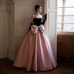 Lasaky - Elegant Princess Gown in Black Black Ball Gown For Party, Black Satin Evening Ball Gown, Floor-length Prom Dress With Bow, Chic Prom Ball Gown, Elegant Black Satin Ball Gown, Chic Ball Gown For Prom, Black Satin Formal Ball Gown, Pink Long Skirt Prom Dress, Pink Long Skirt Dress For Party