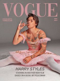 Harry Magazine Cover, Vouge Harry Style, Celebrity Vogue Covers, Harry Styles Vogue Poster, Iconic Magazine Covers Fashion, Vogue Cover Poster, Vogue Cover Outfits, Cover Magazine Design Ideas, Vogue Covers Iconic