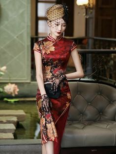 Material: 19 mome silk (19 姆米重磅真絲） Mulberry silk is "the second skin of the human body", which feels soft, smooth, and thick. Thickness: Moderate thickness Elasticity: Slightly elastic Feel: Drape, soft, comfortable, breathable Occasions: Weddings, tea ceremonies, and special occasions Size Chart: (Scroll to the side for full chart) The measurements in the size chart are based on clothes. Not your body measurements. So you will choose the size a little Larger (around 1") than your body size. If Chinese Dress Modern, Black Cheongsam, Qipao Pattern, Qipao Wedding, Red Qipao, Modern Qipao, Modern Cheongsam, Qipao Cheongsam, International Clothing