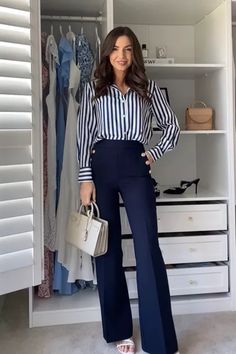 Closet Full Of Clothes, Casual Work Outfits Women, Fashionable Work Outfit, Business Outfits Women, Mode Casual