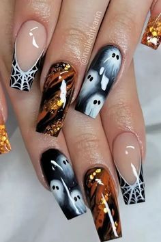 These Black Halloween Nails Are Blowing Up on Pinterest! Make your Holloween Nails unforgettable! Get ready to be inspired by these stunning Black Halloween Nails that are perfect for the spooky season! From Pink Halloween Nails and Purple Halloween Nails to fun Pumpkin Nails, these designs will elevate your nail game. Try out creative Halloween Press On Nails or go for intricate Nail Art Halloween featuring Bat Nails. Whether you’re looking for Cute Halloween Nails or bold Halloween Acrylic ... Stylish Manicure, Nail Forms, Halloween Nail Designs, Halloween Nail, Halloween Nail Art, Stick On Nails