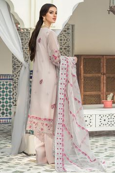 Resham Ghar Dia Andaz E Khas 2022 Original brand suit fabric and photography lite diffrance in actual print. White Printed Unstitched Wedding Suit, White Printed Unstitched Suit For Wedding, Unstitched Printed Lawn Suit For Wedding, Traditional Summer Sets With Naqshi Detailing, Traditional Summer Sets With Naqshi, Summer Wedding Salwar Kameez With Digital Print, Traditional Summer Unstitched Printed Suit, Pink Unstitched Summer Wedding Suit, Summer Wedding Pink Unstitched Suit