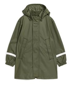 Functional Waterproof Raincoat For Rainy Season, Green Casual Raincoat For Rainy Weather, Spring Green Waterproof Parka, Casual Green Raincoat For Rainy Weather, Functional Raincoat With Adjustable Hood For Rainy Season, Functional Waterproof Raincoat For Spring, Waterproof Functional Raincoat For Spring, Green Weatherproof Windbreaker For Rainy Weather, Green Weatherproof Raincoat For Spring