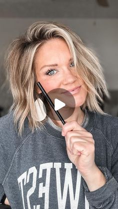 Where To Apply Eyeliner, Easy Natural Eyeliner, Simple Full Face Makeup Natural, Tutorial For Eyeliner, Eyeliner And Mascara Only Eye Makeup, Eyeliner For Women In Their 40s, Make Up Ideas Eyeliner, Subtle Winged Eyeliner Tutorial, Using Eyeshadow As Eyeliner