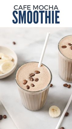 Need a morning kick without the sugar rush? Try this creamy almond-coffee smoothie - it's got a punch of caffeine and vanilla protein to fuel your day, all naturally sweetened with banana for a tasty and energizing start! Protein Smoothie Recipes Without Powder, Easy Yummy Breakfast, Mocha Smoothie, Coffee Smoothie Recipes, Healthy Spring Recipes, Chocolate Almond Milk, Homemade Juice, Creamy Coffee, Café Mocha