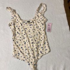 Ready For Spring Pretty Floral Body Suit Soft And Stretchable Size Large New With Tags Floral Bodysuit, Wild Fable, Body Suit, Blue Cream, Womens Tops, Cream, Tags, Floral, Blue