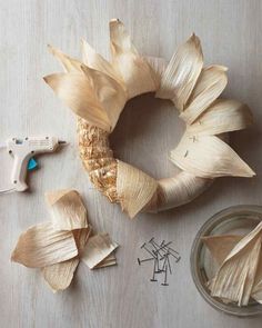 Dried Corn Husk Wrappers- Used for Tamales or steaming other foods- Also great for crafts- Country Creek LLC. - Country Creek LLC Corn Husk Crafts, Corn Husk Wreath, Corn Husk Dolls, Dried Corn, Diy Thanksgiving, Corn Husk, Harvest Season, The Harvest, Paper Towels