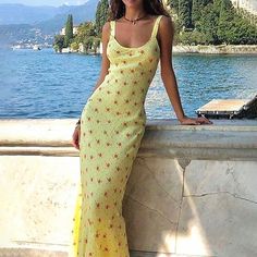 Maxi Sundress, Fishtail Dress, Dress Slim, Dress Stores Online, Bodycon Maxi Dresses, Floral Print Maxi Dress, Floral Print Maxi, White Dresses, Vacation Dresses