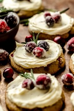 cookies with cream cheese and cranberries on them