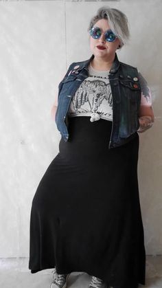 Goth Outfits Plus Size, 2000s Punk Fashion, Margot Meanie, Plus Size Alt Fashion, Style A Maxi Dress, How To Style A Maxi Dress, 2000s Punk, Plus Size Goth, Plus Size Maxi Dress