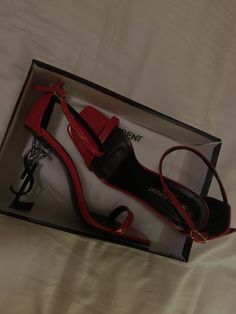 Designer Shoes Gucci, Saint Laurent Heels, Shoes Ysl, Louis Vuitton Shoes Heels, Ootd Women, Shoes Chanel, Dr Shoes, Ysl Heels, Black Shoes Heels