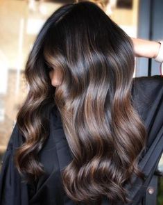 Top 30 Spring Hair Colors for Brunettes 2024: Latest Trends Unveiled! Spring Hair Colors For Brunettes, Hair Colors For Brunettes, Colors For Brunettes, Purple Shampoo And Conditioner, Color Safe Shampoo, Ash Blonde Balayage, Fall Hair Cuts, Spring Hair Color, Subtle Highlights