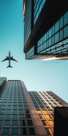 Architecture wallpaper Airplane Wallpaper, Airplane Photography, Night Background, Phone Wallpaper Design, Cool Wallpapers Art, The Button, City Wallpaper, Tumblr Wallpaper, Photography Wallpaper