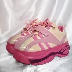 Chunky Platform Sneakers, Shoes Too Big, Chunky Shoes, Pastel Yellow, J Fashion, 영감을 주는 캐릭터