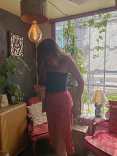 red midi skirt polka dot tube top black coffee shop outfit inspiration spring Red Pattern Skirt Outfit, Red Skirt Outfit Summer, Red Polka Dot Skirt Outfit, Red Floral Skirt Outfit, Polka Dot Midi Skirt Outfit, Pink Midi Skirt Outfit, Red Midi Skirt Outfit, Midi Skirt Outfit Aesthetic, Pattern Skirt Outfit