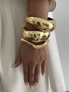 Details:Metal \nStyle:Fashionable \nGender:Women \nStyle Type:Bracelet \nMaterial:Zinc Alloy \n Nyc Nightlife, Photoshoot Moodboard, Steampunk Men, Wrist Accessories, Bangles For Women, Jewelry Photoshoot, Punk Vintage, Classy Jewelry, Men Jewelry