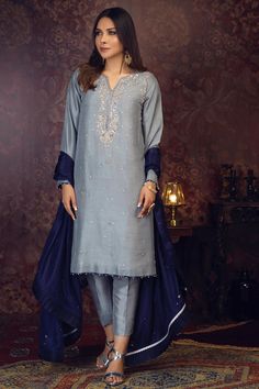 Fanaa | Ready To Wear | Luxury Formal Women Suits – Zaaviay Global Blue Contrast Colors Dress, Navy Blue Contrast Color Dress, Pakistani Formal Dresses, Global Dress, Pakistani Dresses Casual, Salwar Kamiz, Formal Dresses Short, Fancy Dress Design, Pakistani Dress Design