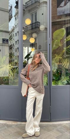 Autumn Spain Outfit, Winter Spanish Outfits, Madrid Spain Outfit Idea Winter, Madrid Style Outfits, Spain Winter Outfits, Spanish Style Outfit, Madrid Style, Aesthetic Ropa, Spanish Outfits