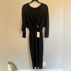 Dead Stock Zara Viscose/Polymide Long Wrap Front/Back Can Be Worn As A Dress Or Coverup Batwing Sleeves Elastic Stretch Waist Length From Waist 35” Spring Black Maxi Dress For Loungewear, Black Maxi Dress For Spring Loungewear, Black Spring Loungewear Dress, Spring Black Dresses For Loungewear, Black Dress For Spring Loungewear, Black Long Maxi Dress For Loungewear, Black Maxi Dress For Loungewear, Casual Long Sleeve Maxi Dress For Night Out, Chic Black Maxi Dress For Loungewear