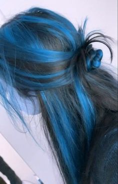 Curly Black Hair With Purple Highlights, Black And Bright Blue Hair, Brown And Dark Blue Hair, Died Hairstyles Hair Dye, Colored Hair For Brunettes, Cute Colored Hair, Brown Hair With Blue, Black And Blue Hair, Blue And Black Hair