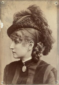 Victorian Photography, Historical Hats, Victorian Hairstyles, Antique Hats, Victorian Clothing, Victorian Women, Edwardian Fashion, Vintage Portraits