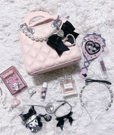 Ryousangata Aesthetic, Jirai Kei Aesthetic, Jirai Kei Phone Theme, Jirai Kei Accessories, Subcul Jirai Kei, Pink Harajuku Style Back-to-school Bags, Handbag Charms, My Bag