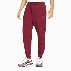 Nike Men's Sportswear Tech Fleece Pants is available on Tops and Bottoms USA. We ship all over the US… Style: CU4495-677 Color: TEAM RED/UNIVERSITY RED Nike Sportswear Mens, Nike Sportswear Tech Fleece, Style Sweatpants, Tapered Joggers, Team Red, Nike Joggers, Nike Sweatpants, Nike Tech Fleece, Mens Fashion Classy