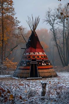 Teepee Outdoor, Rick Mora, Native American Houses, Gothic Western, Indian Teepee, Native American Teepee, Native American Prayers, Sweat Lodge, Native American Decor