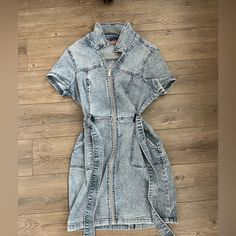 Never Worn, New Guess Denim Dress With Tie. Casual Medium Wash Dress With Zipper Closure, Casual Medium Wash Dresses With Zipper Closure, Spring Denim Blue Denim Dress With Zipper Closure, Spring Denim Blue Denim Dress With Zipper, Trendy Spring Denim Dress With Zipper, Casual Denim Blue Dress With Zipper, Blue Denim Dress With Zipper Closure For Spring, Casual Denim Blue Dress With Zipper Closure, Fitted Denim Dress With Zipper Closure For Spring