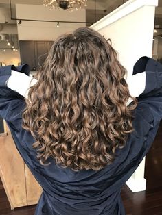 Hair Motivation, Hair Aesthetic, Wavy Curly Hair, Curly Hair Inspiration, Curly Hair With Bangs, Permed Hairstyles, Hair Updo, Curly Hair Men, Curly Hair Tips