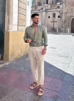 Office Old Money, Outfits For The Office, Old Money Aesthetics, Stylish Casual Outfits, Office Upgrade, Sporty Outfits Men, Money Aesthetics, Old Money Fashion, Smart Casual Menswear