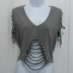 Gray Upcycled Crop Top. New...Size Xl...Check Out The Detailed Back!...(Before & After Pictures)(One Of A Kind)...See Photos For Details...080723mbcl Cut Up Shirt Ideas, T Shirt Upcycling Diy, Upcycle Clothes Ideas, How To Cut A Tshirt Cute, Diy Clothes Ideas, Refashion Clothes Upcycling, Casual Festival Outfit, Cut Up Tees, Classic Rock Tshirts