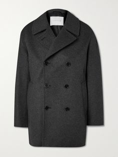 Mackintosh has, for nearly two centuries, crafted, influenced and defined luxury outerwear. This double-breasted 'Dalton' peacoat has been made in the brand's Glasgow factory from a soft blend of wool and cashmere and has neatly structured shoulders and wide notch lapels. It's about as classic and timeless as they come. Peacoat Men, Luxury Outerwear, Todd Snyder, Grey Coat, Wool Peacoat, Men Fashion Casual Outfits, Wool Blend Coat, Matches Fashion, Double Breasted Coat