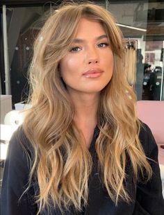 Brigitte Bardot Hair, Hairstyles Weave, Bardot Hair, Bangs Wavy Hair, Makeup Tip, Voluminous Curls, Curly Hair With Bangs, Long Hair With Bangs, Haircuts For Long Hair