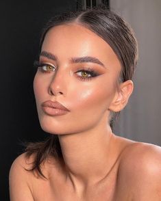 Complexion perfection 😍🔥 @aliucaryilmaz gives @seelcanyvz a naturally radiant look using #AnastasiaBeverlyHills complexion essentials:… No Make Up Make Up Look, Evening Eye Makeup, Maquillage On Fleek, Luminous Foundation, Prom Eye Makeup, Lightweight Foundation, Formal Makeup, Makijaż Smokey Eye, Makeup Eye Looks