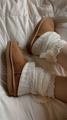 Cute Uggs, Girly Shoes, Aesthetic Shoes, Fall Fits, Swag Shoes, Winter Fits, Pretty Shoes, Dream Shoes, Dream Clothes