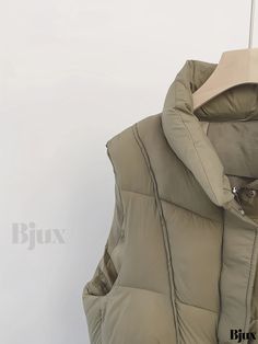 Bjux - Chic Sleeveless Vest Jacket with Stand Collar for Women - Ideal Winter Outerwear Sleeveless Vest Jacket, Collar For Women, Winter Outerwear, Pocket Pattern, Collars For Women, Sleeveless Vest, Types Of Collars, Stand Collar, Vest Jacket