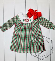 ***If we are out of your size in the Christmas plaid color, we also have solid red and solid green dresses that we can put this design on! Message us for availability!Check out this precious Christmas dress! Such a classic and classy dress! Perfect for Christmas parties and pictures with Santa! The dress is a bishop style dress with long sleeves, a white collar, and red, green, and white plaid. Your little ones monogram will be embroidered directly onto the collar with a Christmas tree and bow e Classic Christmas Dress, Girls Santa Dress, Pictures With Santa, Apple Picking Outfit, Matching Sibling Outfits, Pumpkin Dress, Christmas Dress Baby, Santa Dress, Thanksgiving Dress