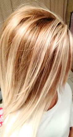 Blonde With Copper Lowlights, Lowlights Caramel, Blonde With Copper, Blonde Hilites, Copper Lowlights, Copper Blonde Hair, Thick Hair Styles Medium, Copper Blonde