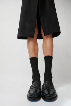 Cotton sock with color-blocked toe and heel cap. Ribbed, elasticated cuff. Black Fitted No-show Socks, Fitted Black No-show Socks, Fitted Black Socks With Protective Features, Black Knee-high Socks For Fall, Classic Black Knee-high Socks, Modern Fitted Black Socks, Spring Black Stretch Knee-high Socks, Classic Black Socks For Fall, Black Mid-calf Socks For Spring