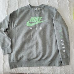 Nike Air Crewneck Sweatshirt Swoosh 2023 Size Xlarge Light Gray & Pistachio Logo On Front And Down Sleeve Gender Neutral Tag Removed-Washed & Never Worn Brand New Condition He Spring Nike Crew Neck Sweatshirt, Nike Green Crew Neck Sweatshirt, Nike Green Athleisure Sweatshirt, Green Crew Neck Sweatshirt Athleisure, Relaxed Fit Green Sweatshirt With Logo Print, Green Relaxed Fit Sweatshirt With Logo Print, Nike Green Top With Logo Print, Nike Green Tops With Logo Print, Nike Green Sweatshirt For Streetwear