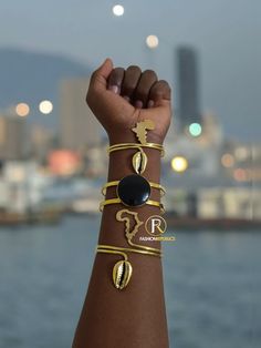 African Brass bracelet. Made using high quality Brass. Wholesale price available African Bracelet, African Bracelets, Earthy Jewelry, Brass Bracelet, Women Bracelet, Bracelet Women, Maasai, Unisex Bracelets, Bracelet Cuff