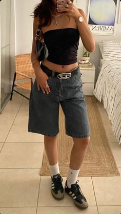 Summer Outfit Alternative, Jorts Outfit Women’s, Jorts Aesthetic, Pakaian Hipster, Outfit Inspo Casual, Tomboy Outfits, Swaggy Outfits, Fashion Mistakes, Tomboy Fashion