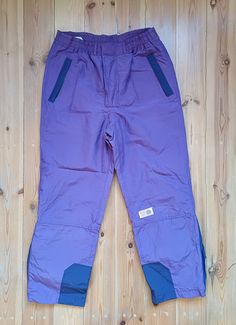 Fantastic retro ski pants, good for any kind of outdoor activity. Vintage but as functional as modern, all the pockets and adjustments are in right place, three pockets, lining, extra fabric blocks in the place where leg edges might rub against each other. Waist 88cm, inside leg 69cm, length 103cm. Size.S. Pink Ski Pants, Retro Skiing Outerwear With Pockets, Skiing Pants With Pockets, Vintage Skiing Outerwear With Pockets, Ski Pants Kids, Fabric Blocks, Ski Vintage, Australian Vintage, Retro Ski