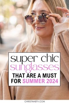 Upgrade your summer wardrobe with chic and trendy designer sunglasses for women. Add a touch of glamour to your beach look! Sunglasses Cute, Chic Sunglasses, Designer Sunglasses For Women, Hot Girl Summer, Beach Sunglasses, Trending Sunglasses, Stylish Sunglasses