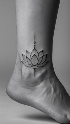 Lotus Tat, Bloom Tattoo, Stylish Tattoo, Lotus Flower Design, Small Hand Tattoos, Old Tattoos, Women's Tattoo, Lotus Tattoo, Sunflower Tattoo